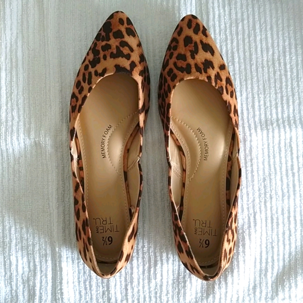 Leopard print flats